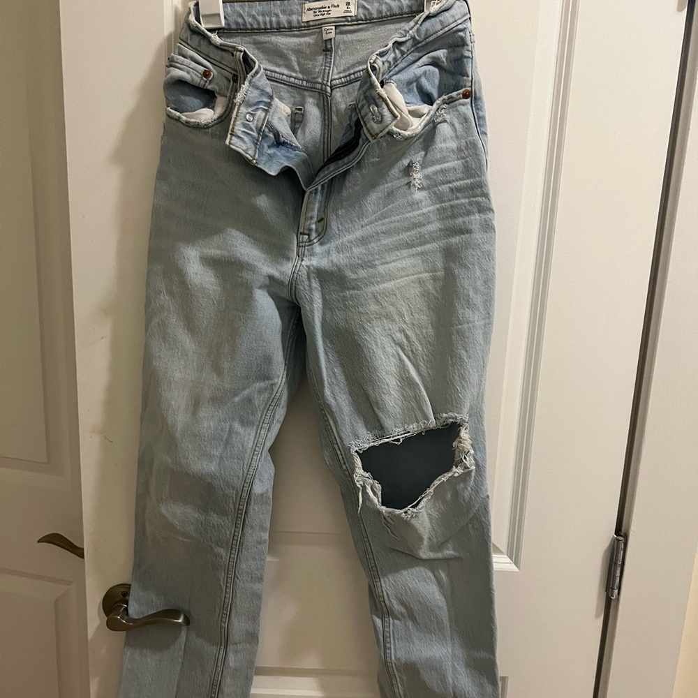 Abercrombie 90s straight ultra high rise distressed